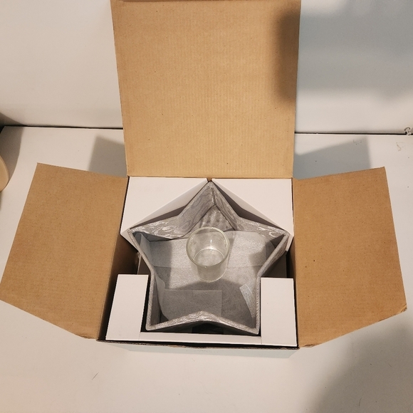 Brand New PartyLite Platinum Star Box and Glass Votive - Picture 11 of 16